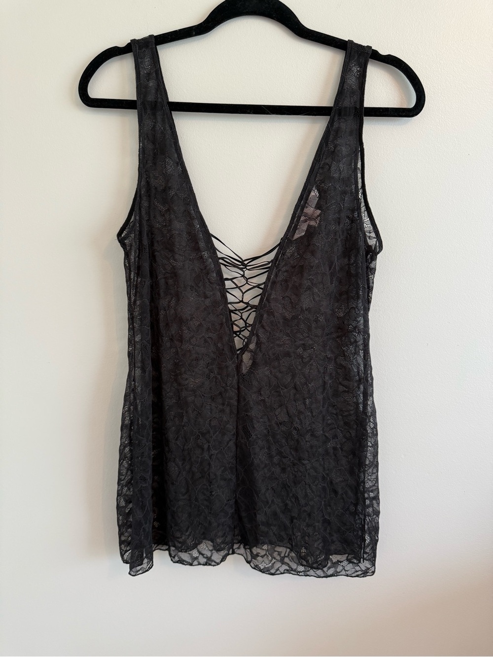 Vintage 2004 Victoria’s Secret Black Lace Plunge Chemise